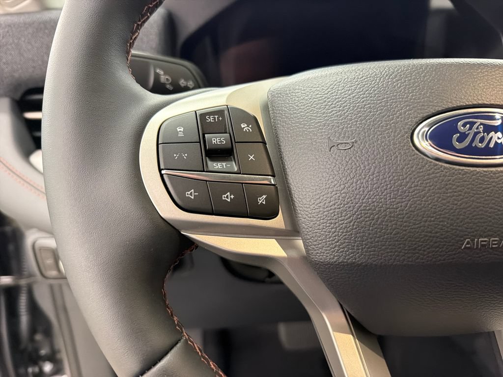 New 2026 Ford Explorer Active RWD image 19