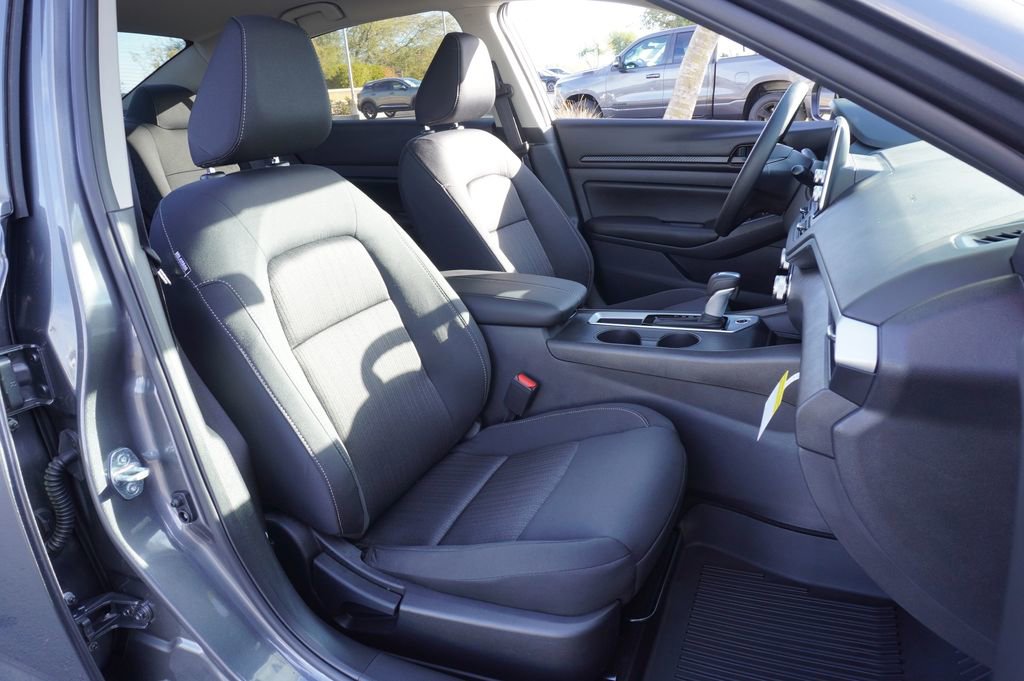 Certified 2025 Nissan Altima 2.5 S image 12