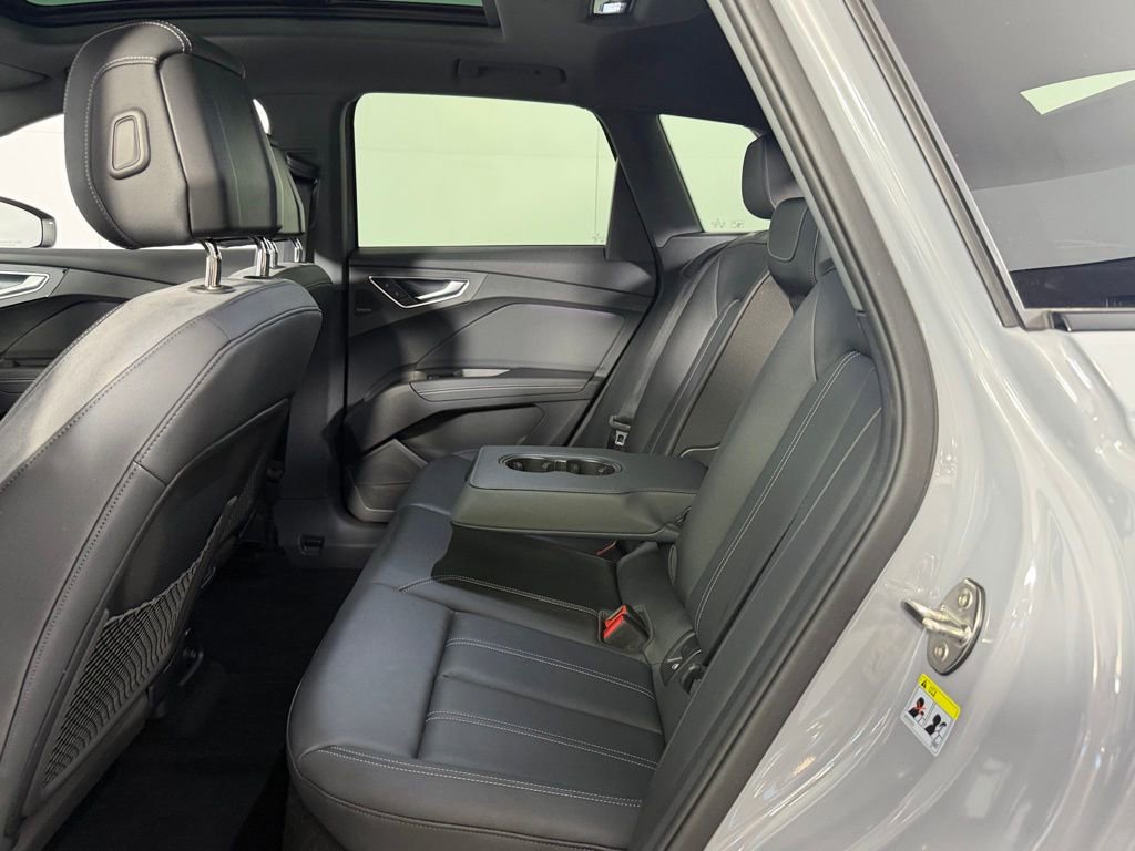 Used 2025 Audi Q4 e-tron Premium Plus w/ Premium Plus image 24