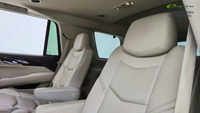 Used 2015 Cadillac Escalade Luxury RWD image 33