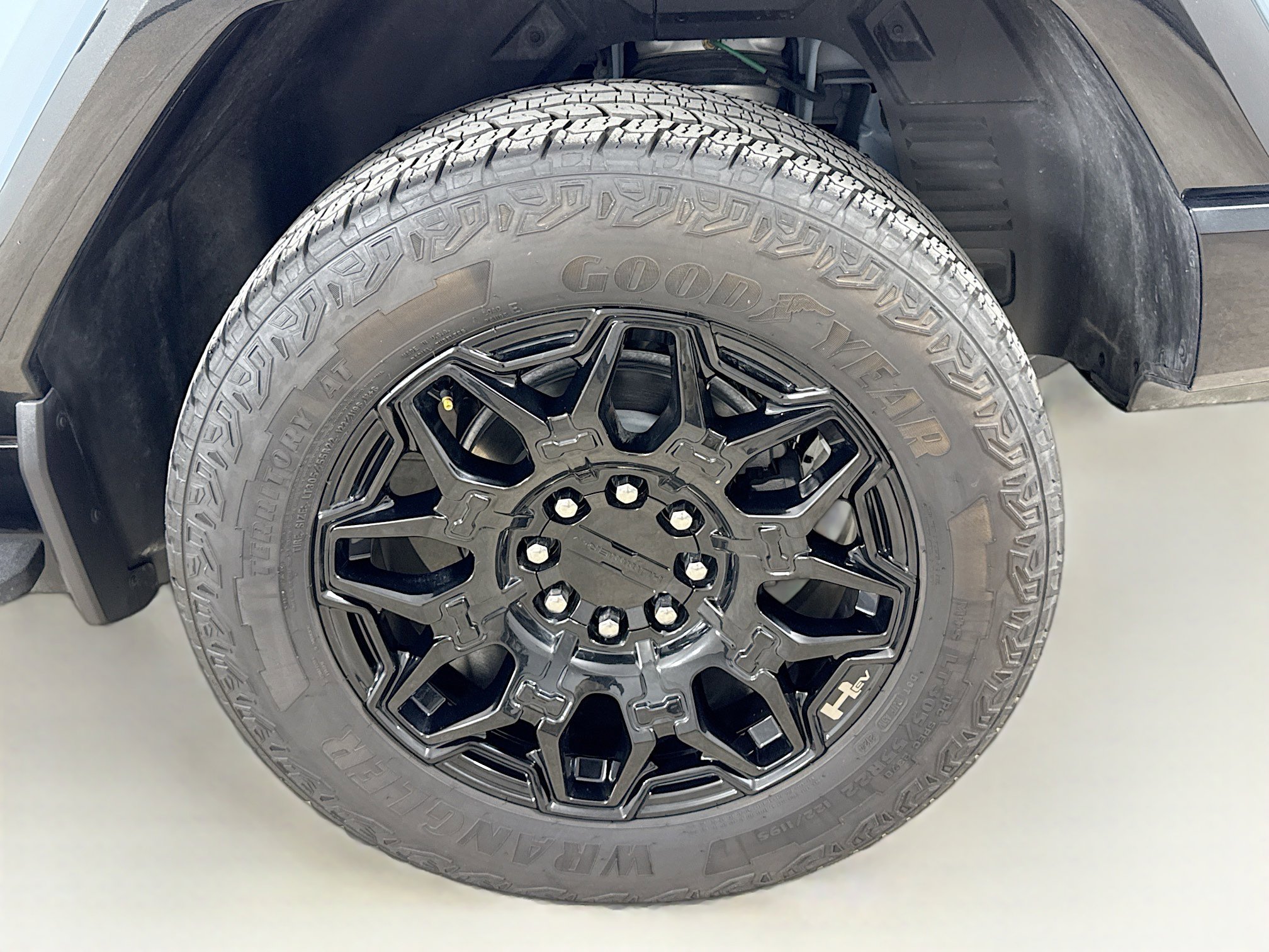 Used 2025 GMC Hummer EV 2X image 33