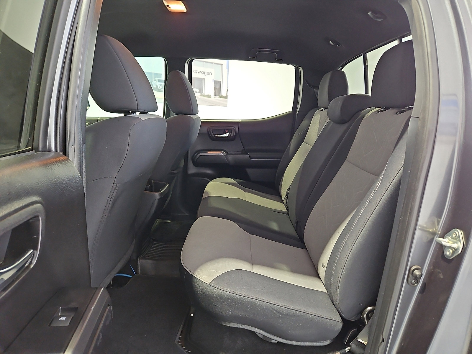 Used 2020 Toyota Tacoma TRD Off-Road image 11