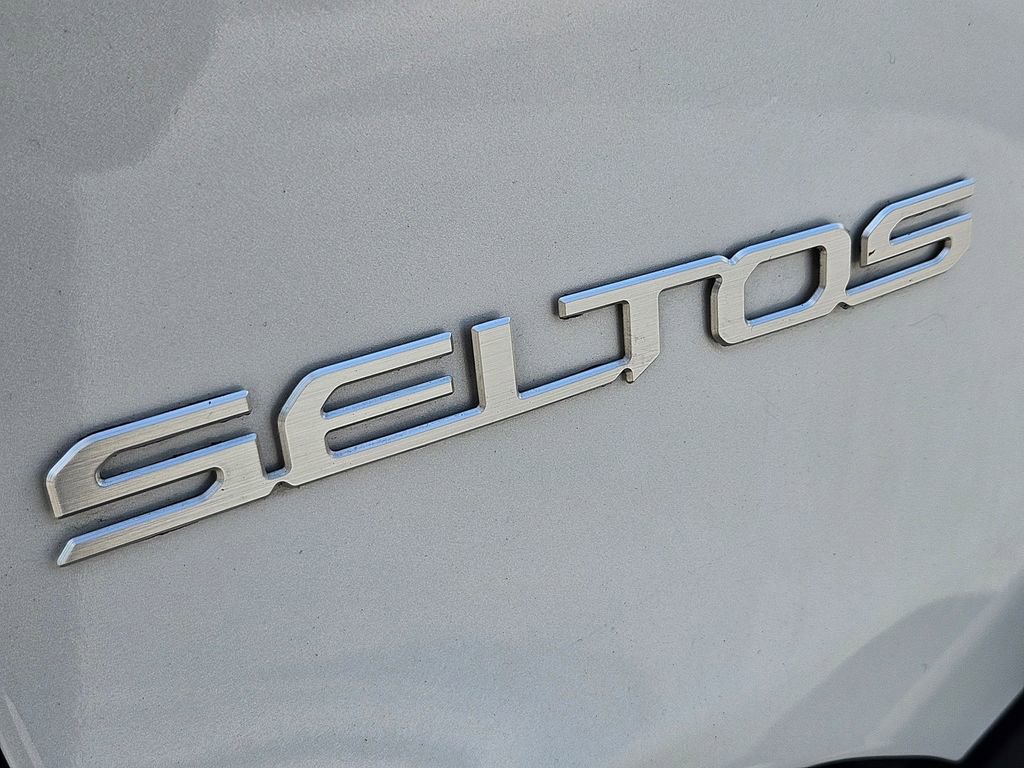 Used 2025 Kia Seltos S FWD image 10