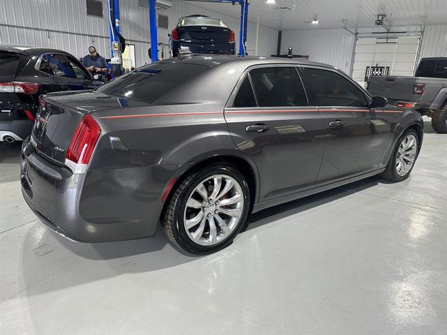 Used 2019 Chrysler 300 Touring L w/ Quick Order Package 22F image 7