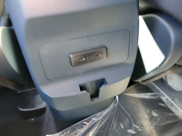 New 2025 Ford Maverick XL w/ Equipment Group 101A image 17