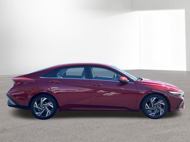 Used 2024 Hyundai Elantra Limited FWD image 31