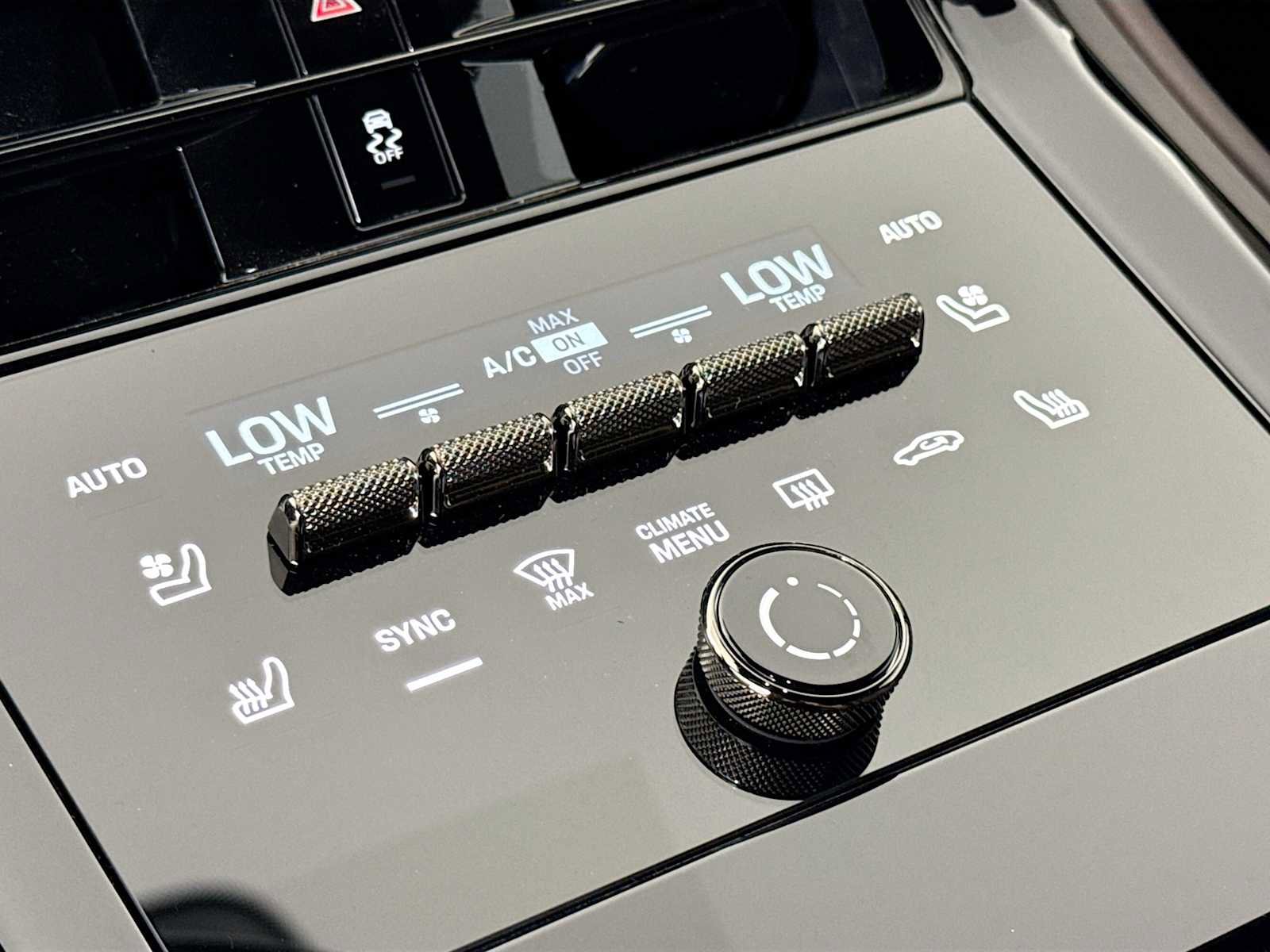 New 2025 Porsche Panamera Turbo image 22