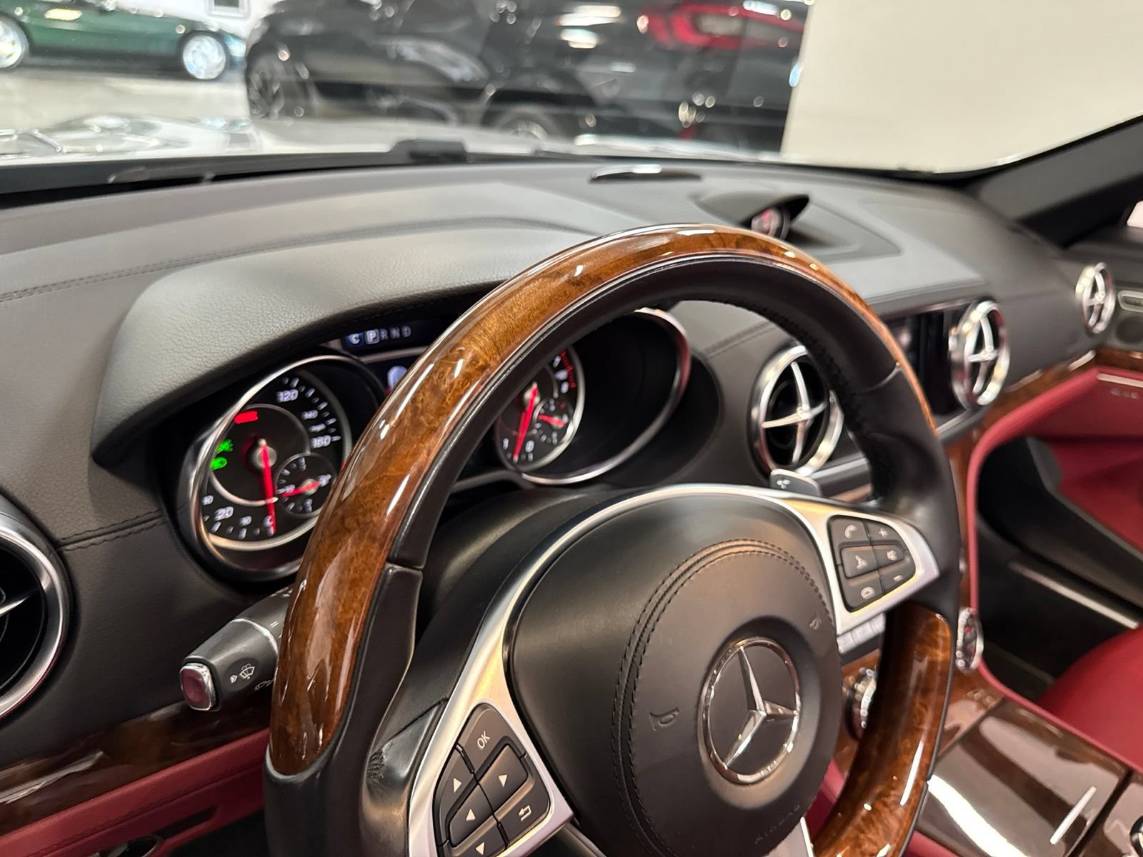 Used 2019 Mercedes-Benz SL 550 image 16