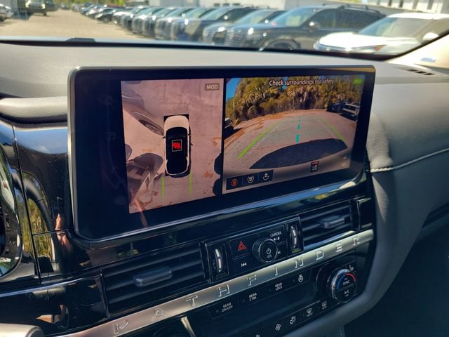 New 2026 Nissan Pathfinder SL w/ SL Premium Package AWD/4WD image 16