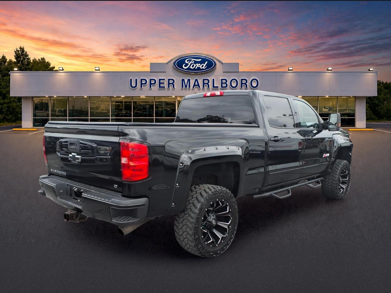 Used 2016 Chevrolet Silverado 2500 LT w/ Midnight Edition AWD/4WD image 8