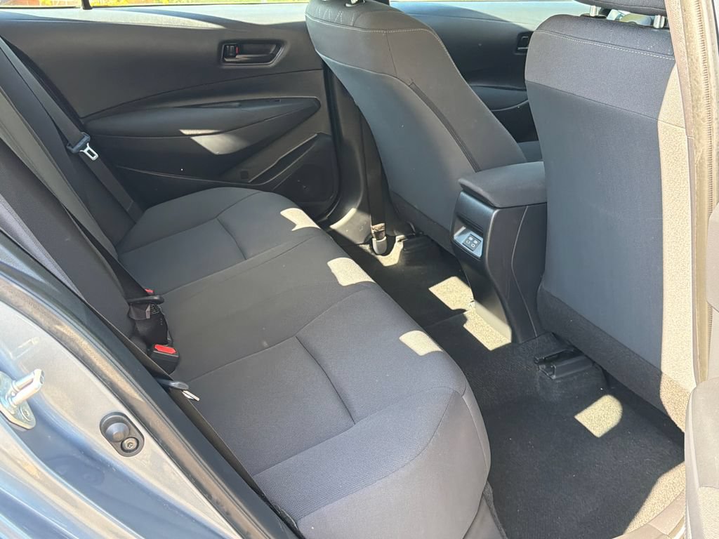 Used 2025 Toyota Corolla LE w/ LE Premium Package FWD image 11