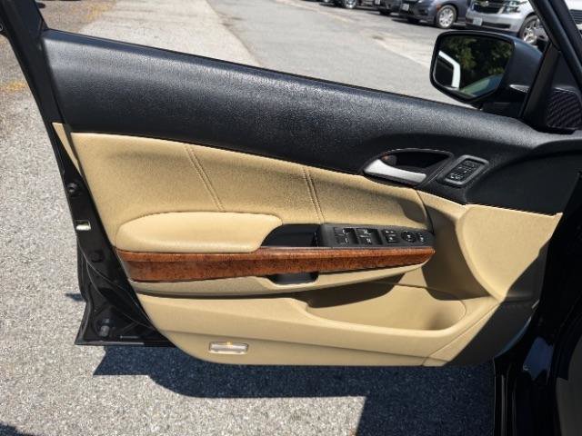 Used 2011 Honda Accord EX-L image 15