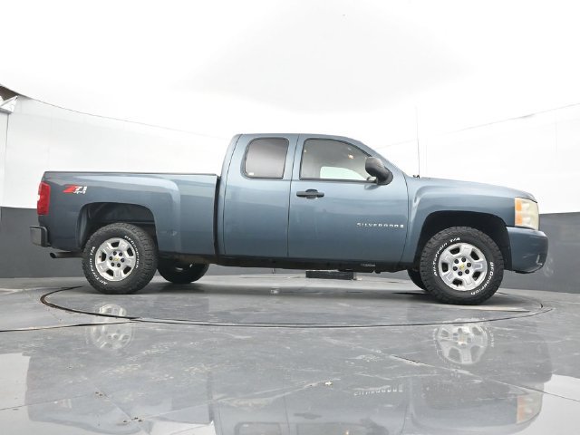 Used 2009 Chevrolet Silverado 1500 LT w/ Power Pack Plus AWD/4WD image 40