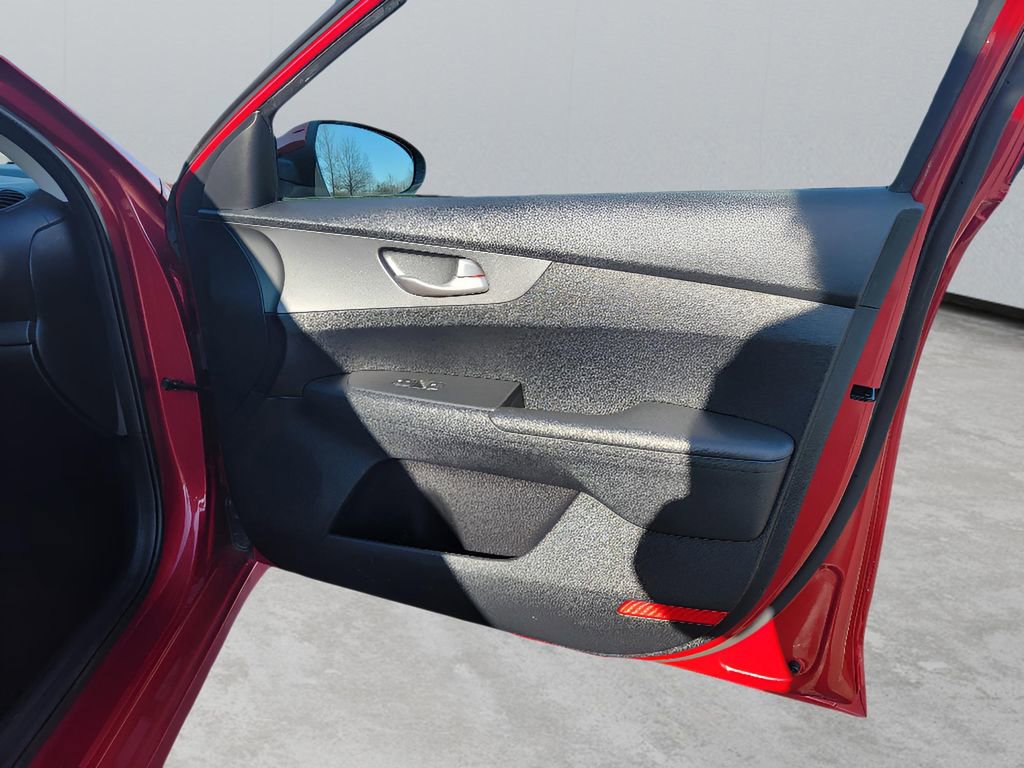 Used 2019 Kia Forte LXS image 29