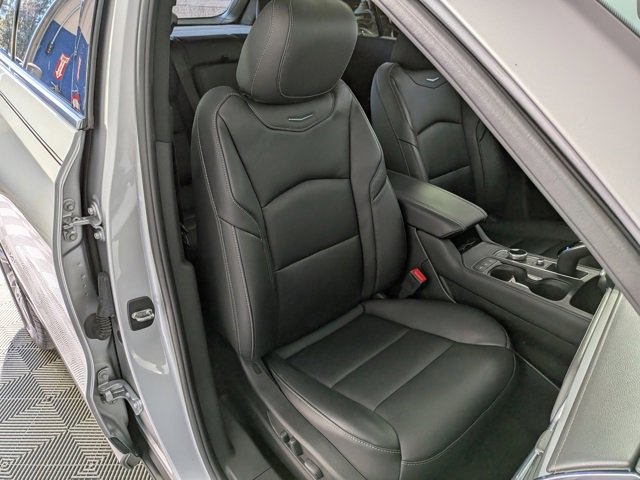 Certified 2022 Cadillac XT4 Premium Luxury w/ Enhanced Visibility Package image 32