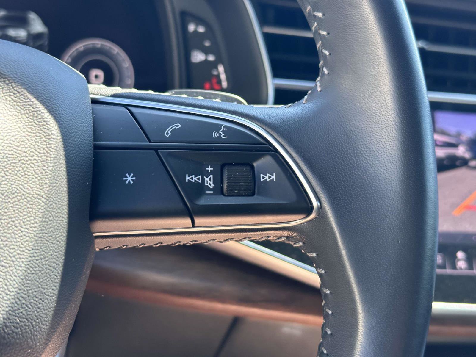 Used 2019 Audi Q8 Premium Plus w/ Premium Plus image 27