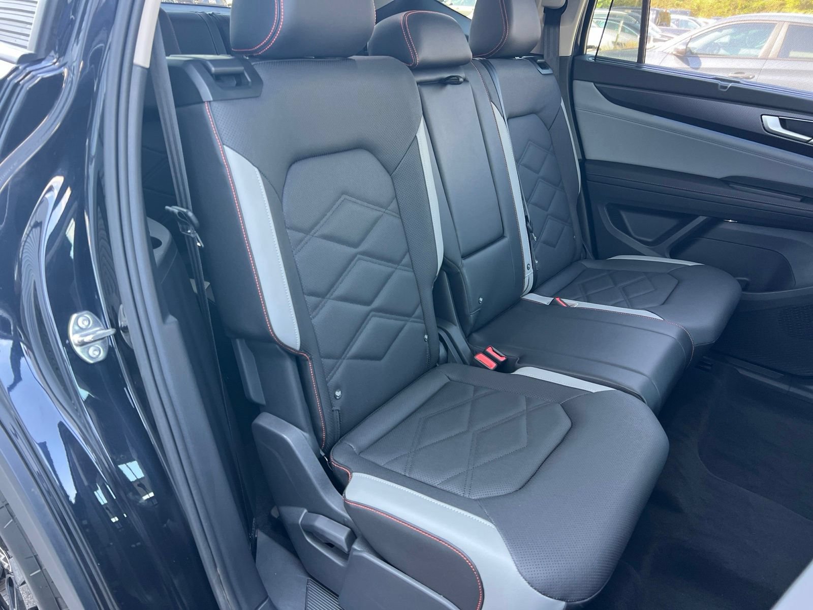 Certified 2026 Volkswagen Atlas Peak Edition AWD/4WD image 35