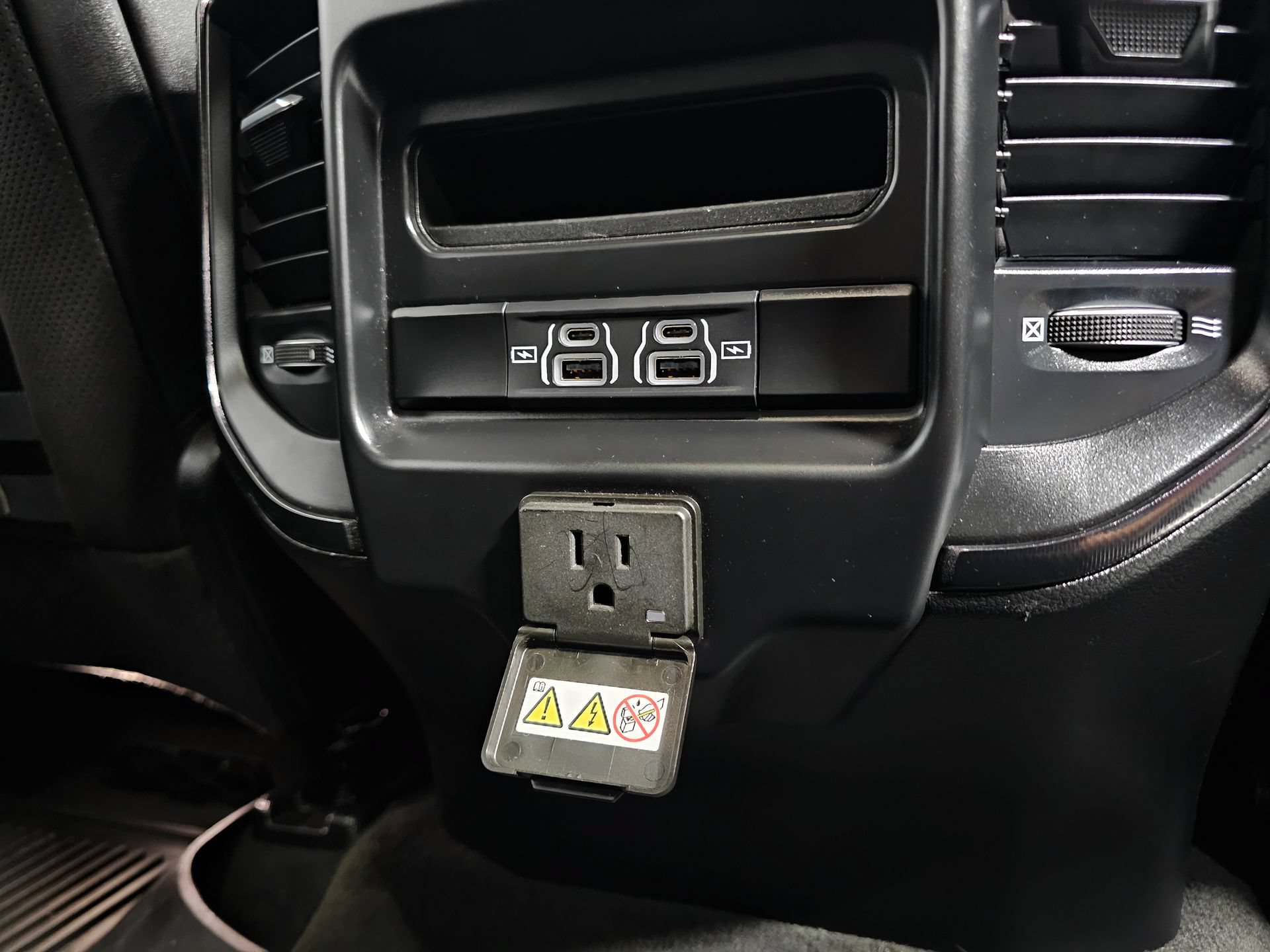 Used 2022 RAM 1500 TRX w/ TRX Level 1 Equipment Group AWD/4WD image 22
