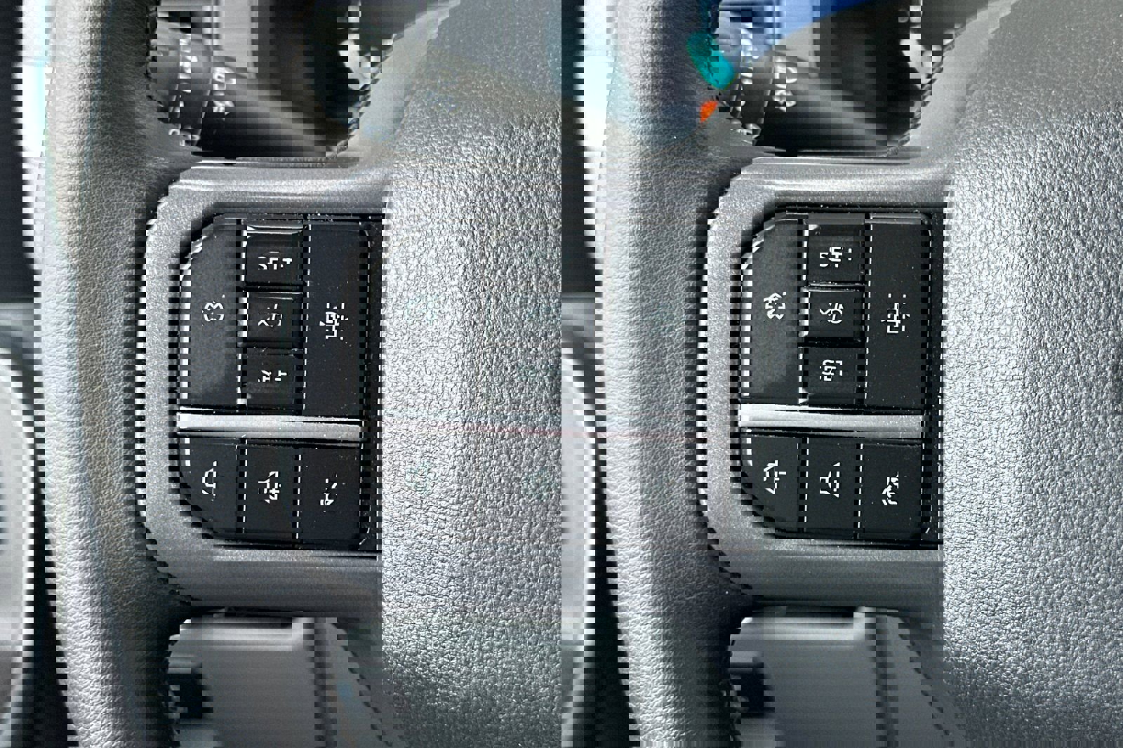 Used 2024 Ford F150 XLT w/ FX4 Off-Road Package image 25