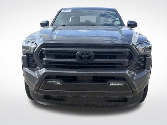 Used 2025 Toyota Tacoma SR5 image 3