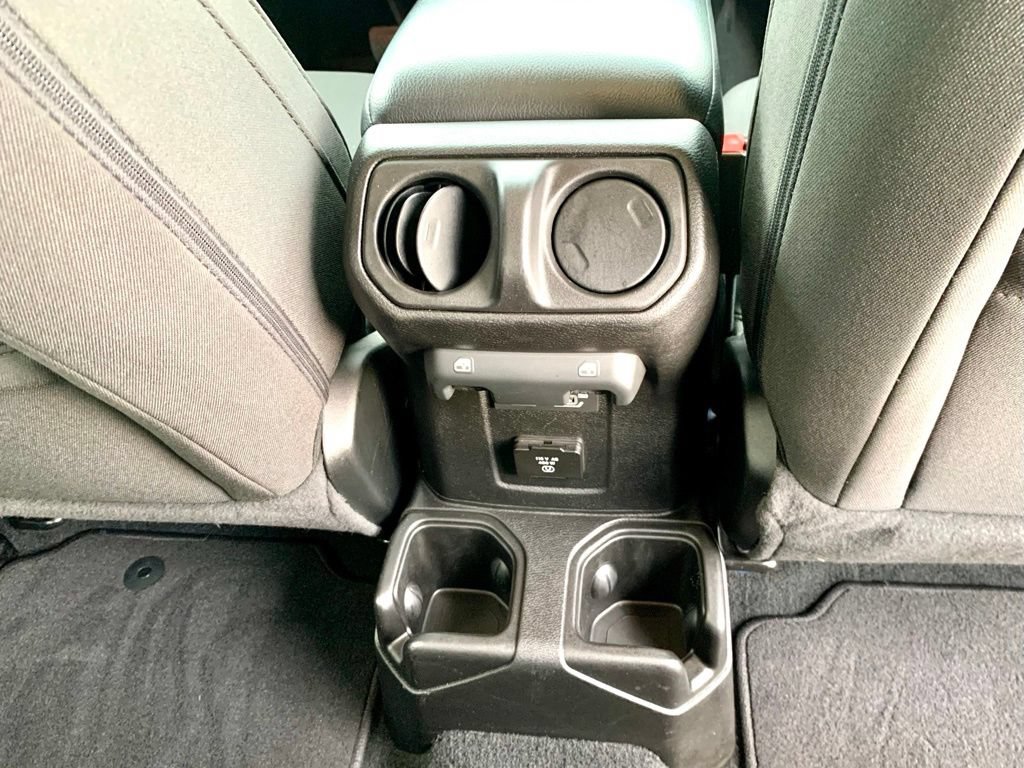 Used 2023 Jeep Gladiator Sport AWD/4WD image 25