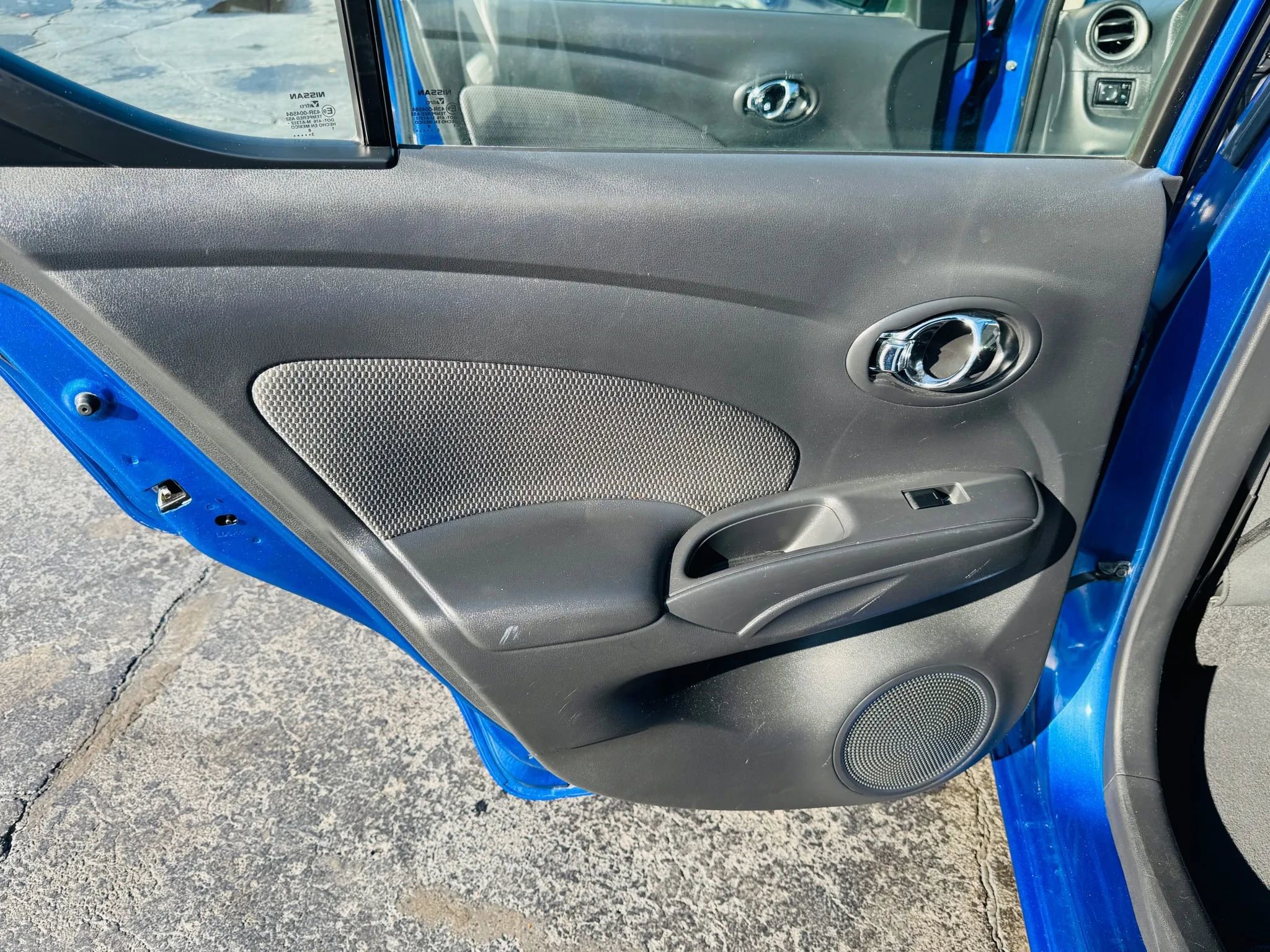 Used 2014 Nissan Versa SV image 23