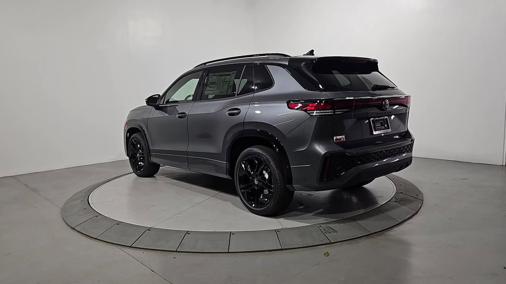 New 2026 Volkswagen Tiguan SE R-Line image 3