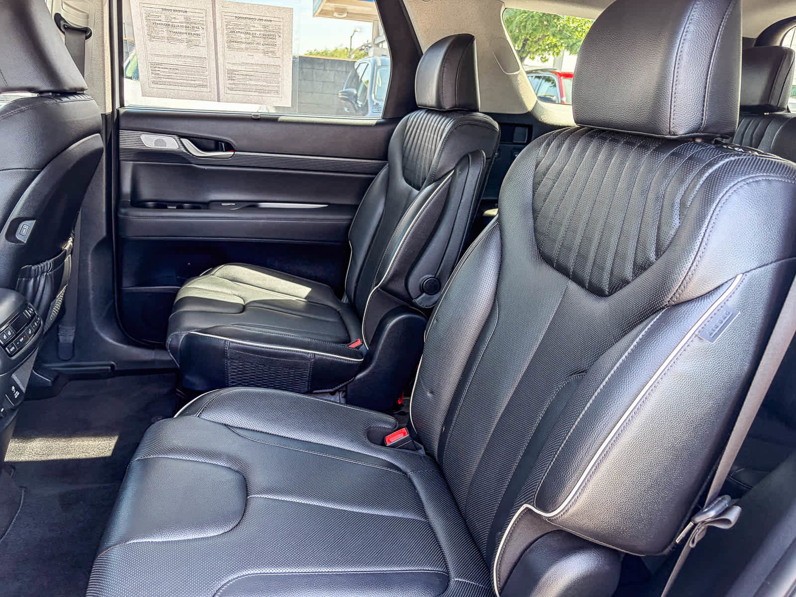 Used 2023 Hyundai Palisade Limited FWD image 17