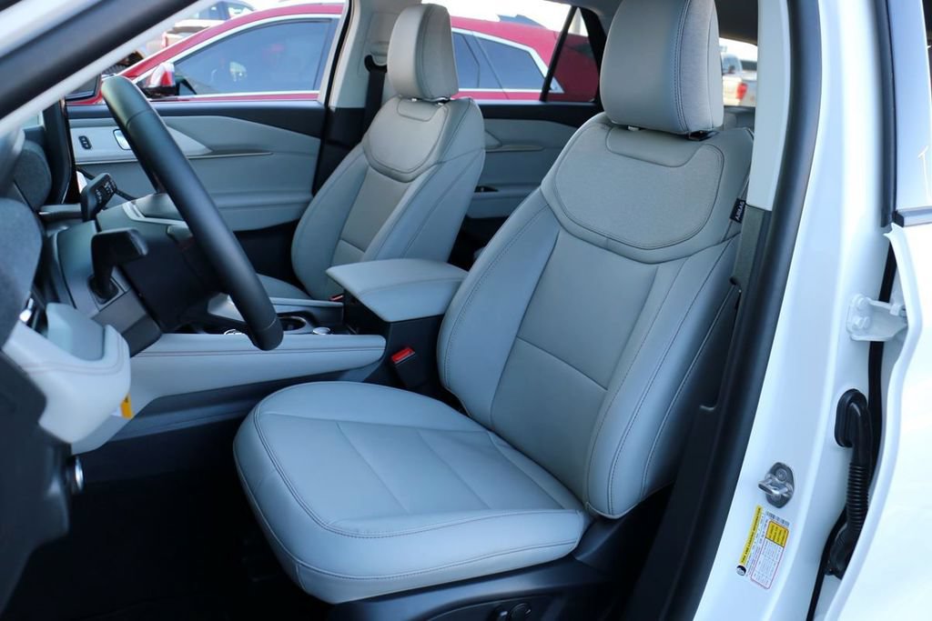 New 2026 Ford Explorer Active w/ Active Comfort Package RWD image 16