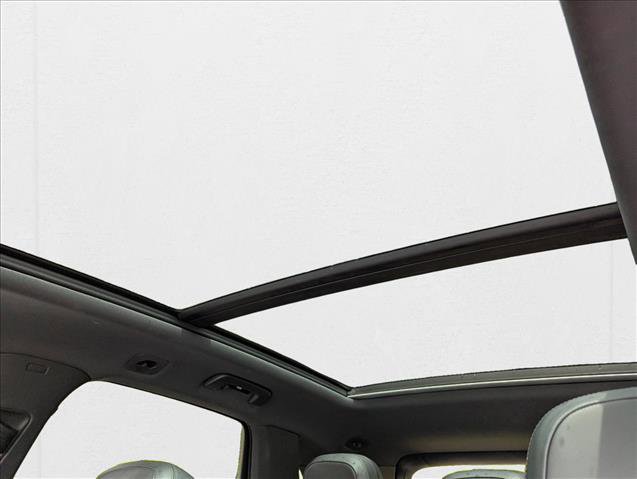 Used 2020 Porsche Cayenne S image 19