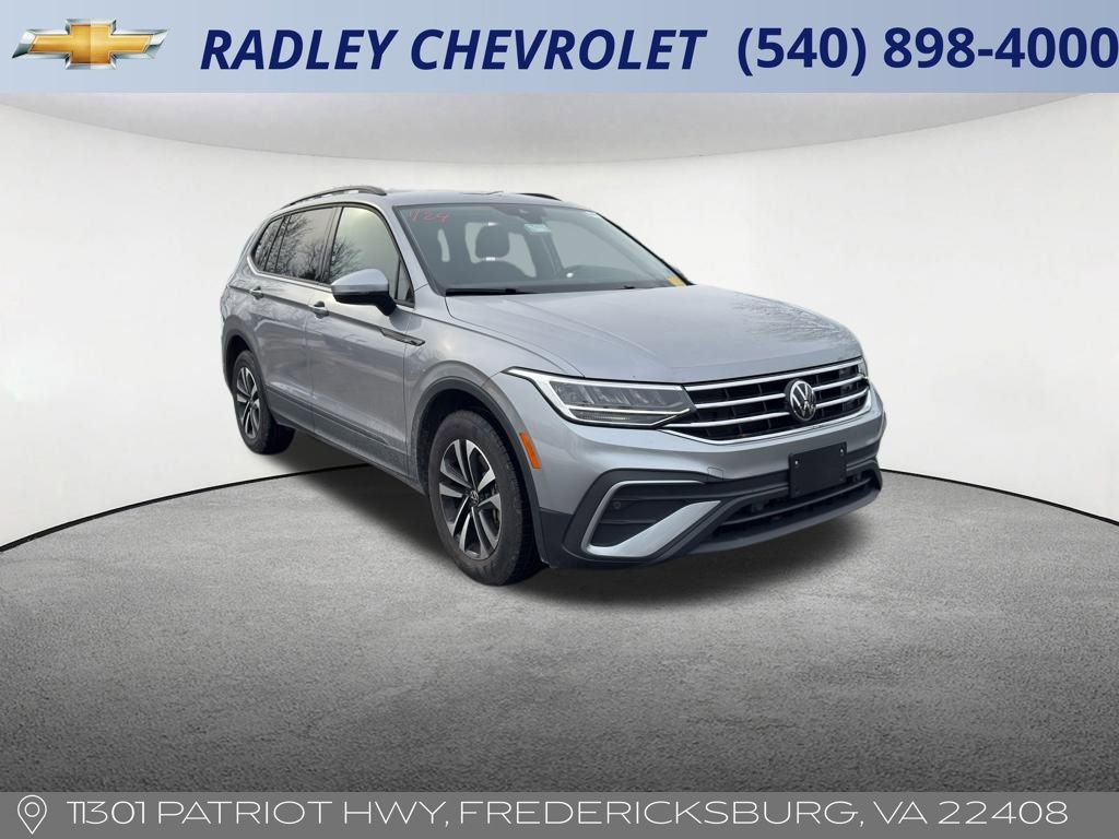 Used 2024 Volkswagen Tiguan S image 25