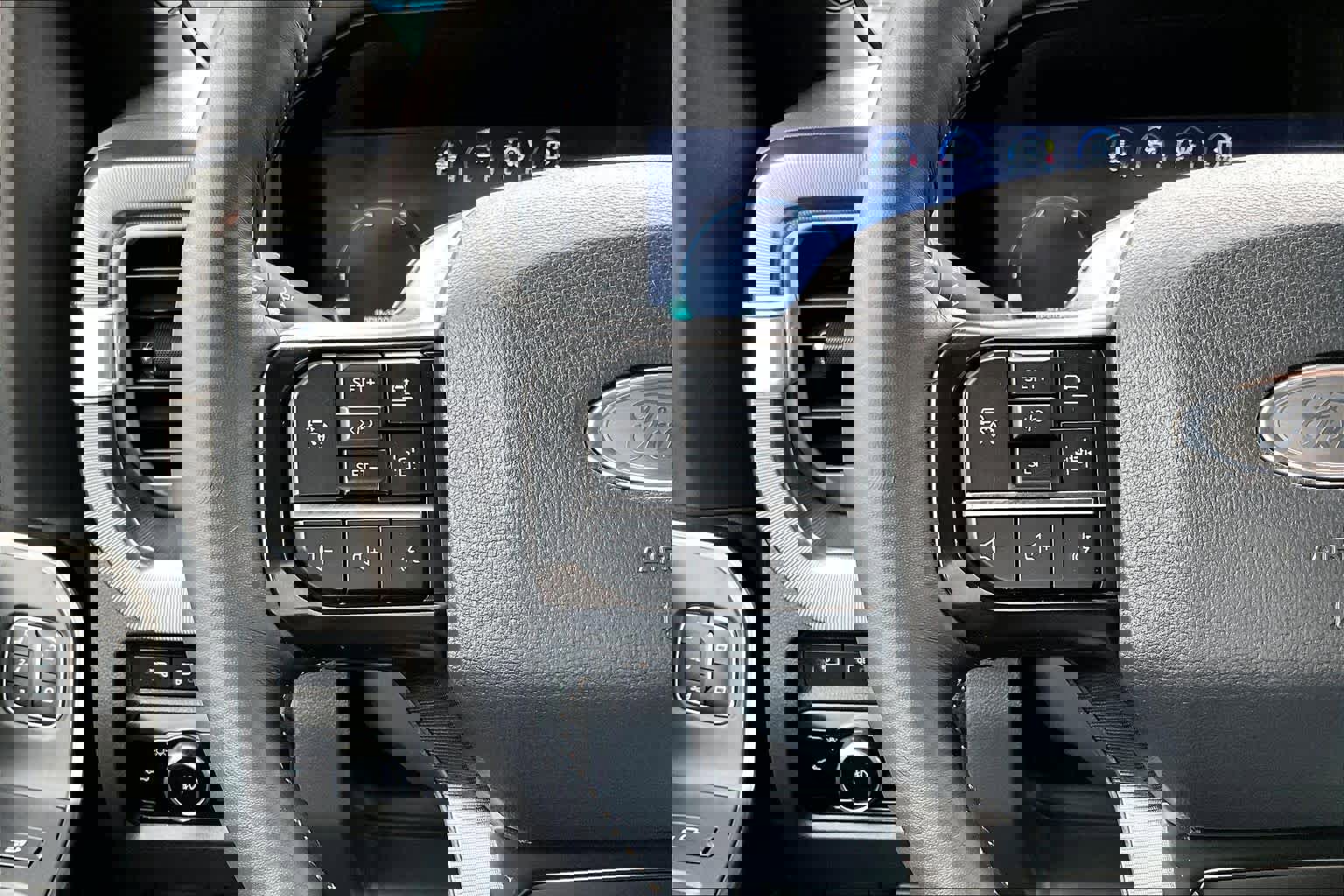 Certified 2024 Ford F350 Platinum image 24