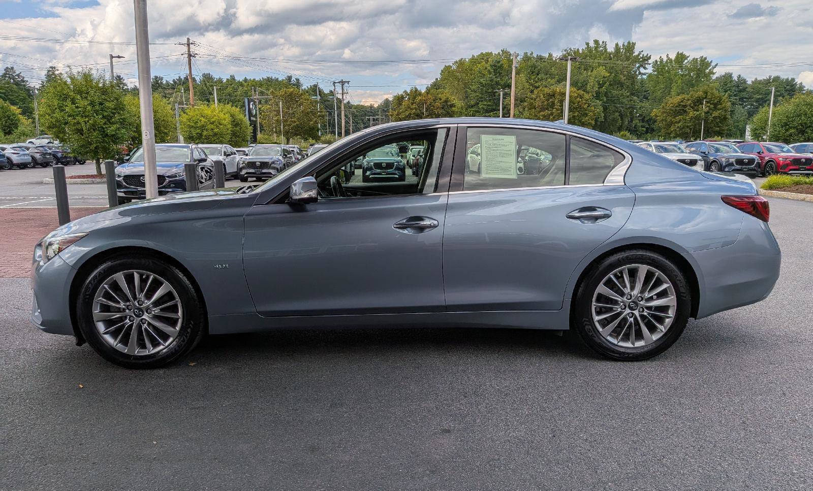 Used 2018 INFINITI Q50 Luxe w/ Sensory Package (Luxe) AWD/4WD image 5