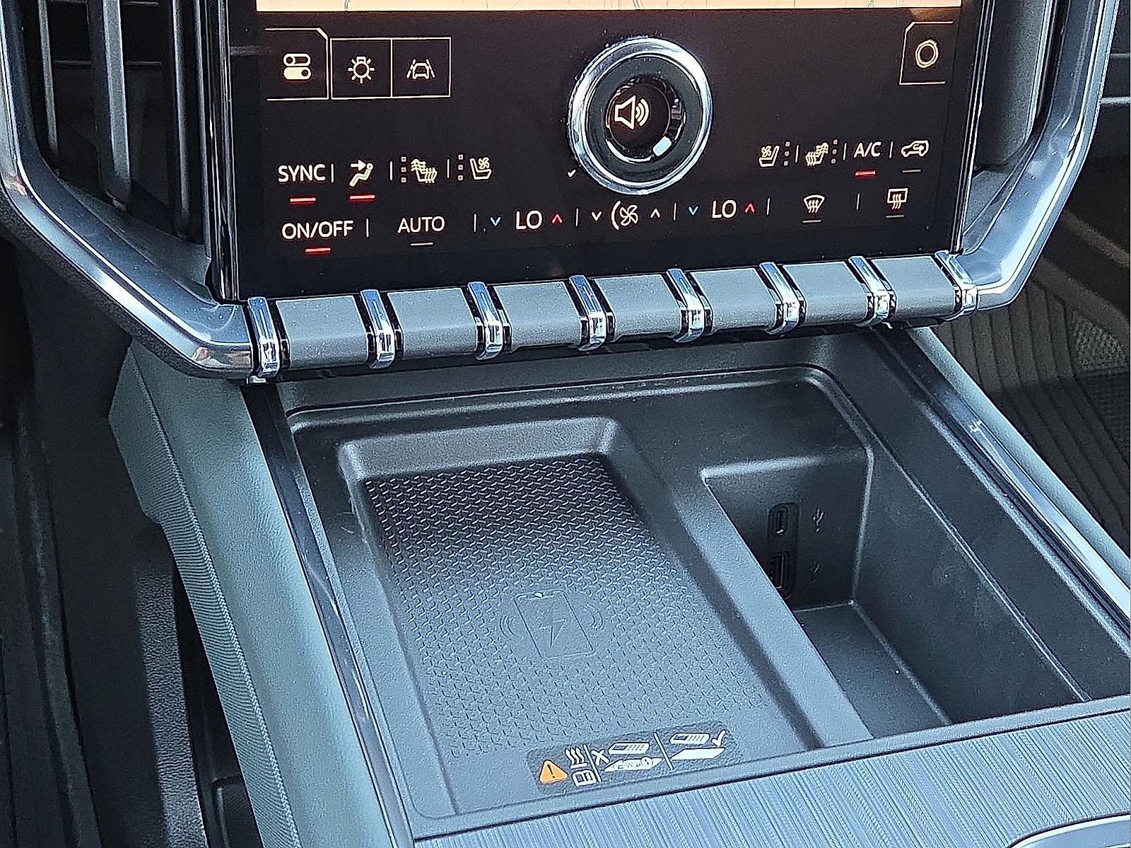 New 2026 GMC Acadia AT4 w/ Luxury Package image 21