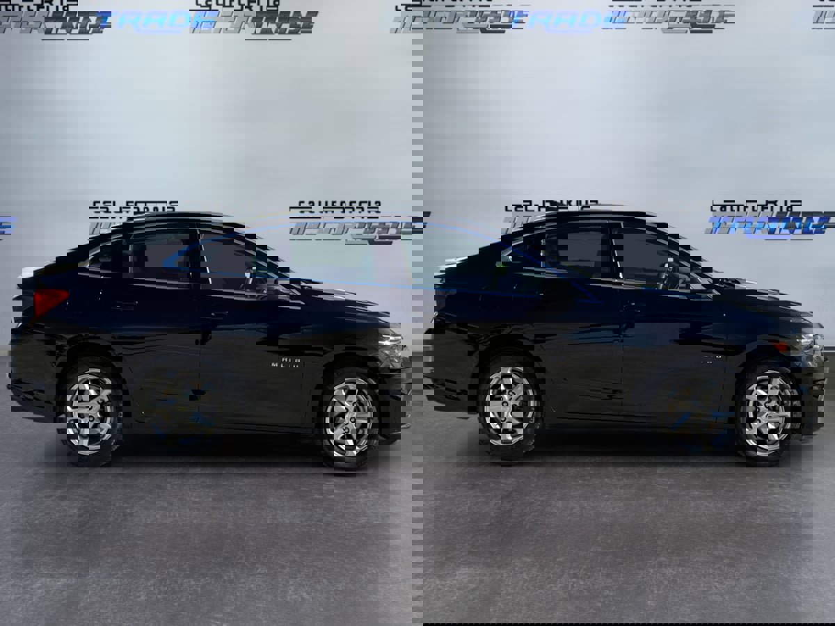 Used 2017 Chevrolet Malibu LS image 4