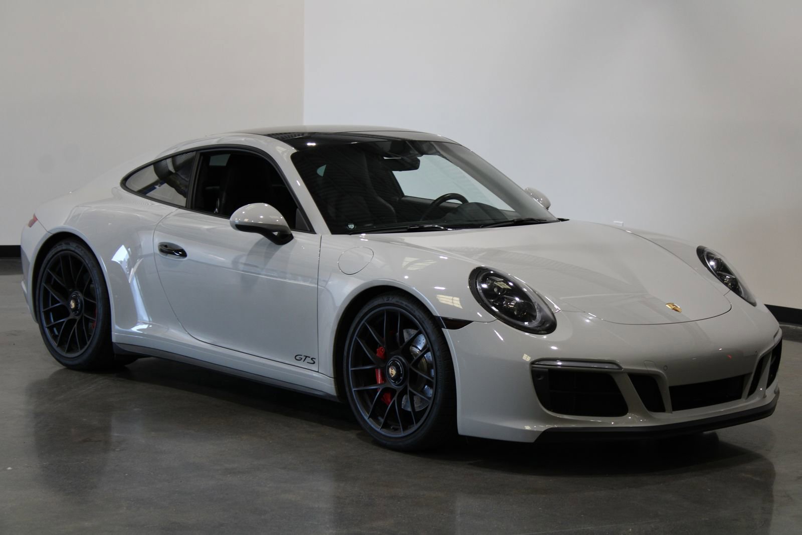 Used 2019 Porsche 911 Carrera GTS image 5