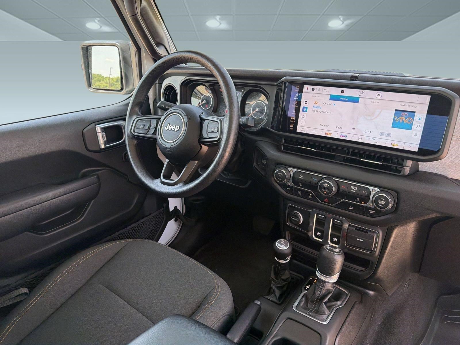Used 2025 Jeep Wrangler Sport AWD/4WD image 27