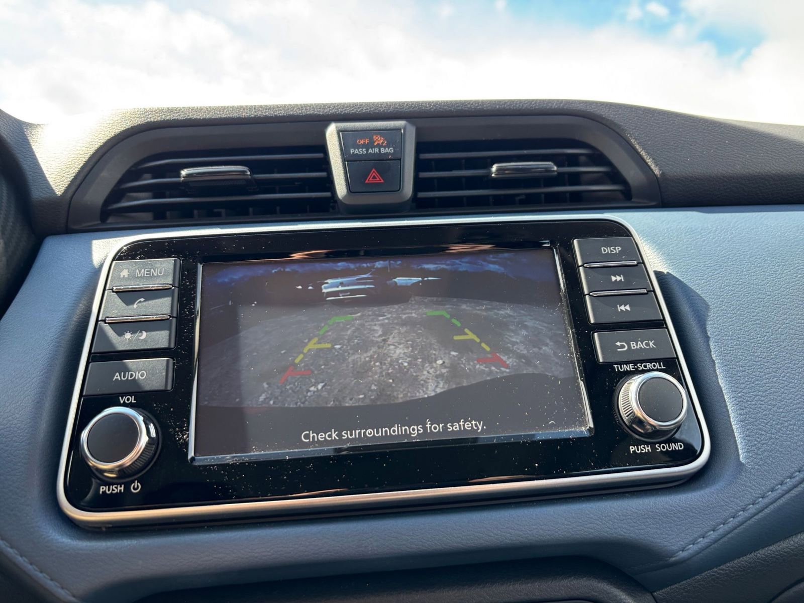 Used 2025 Nissan Versa SV image 22