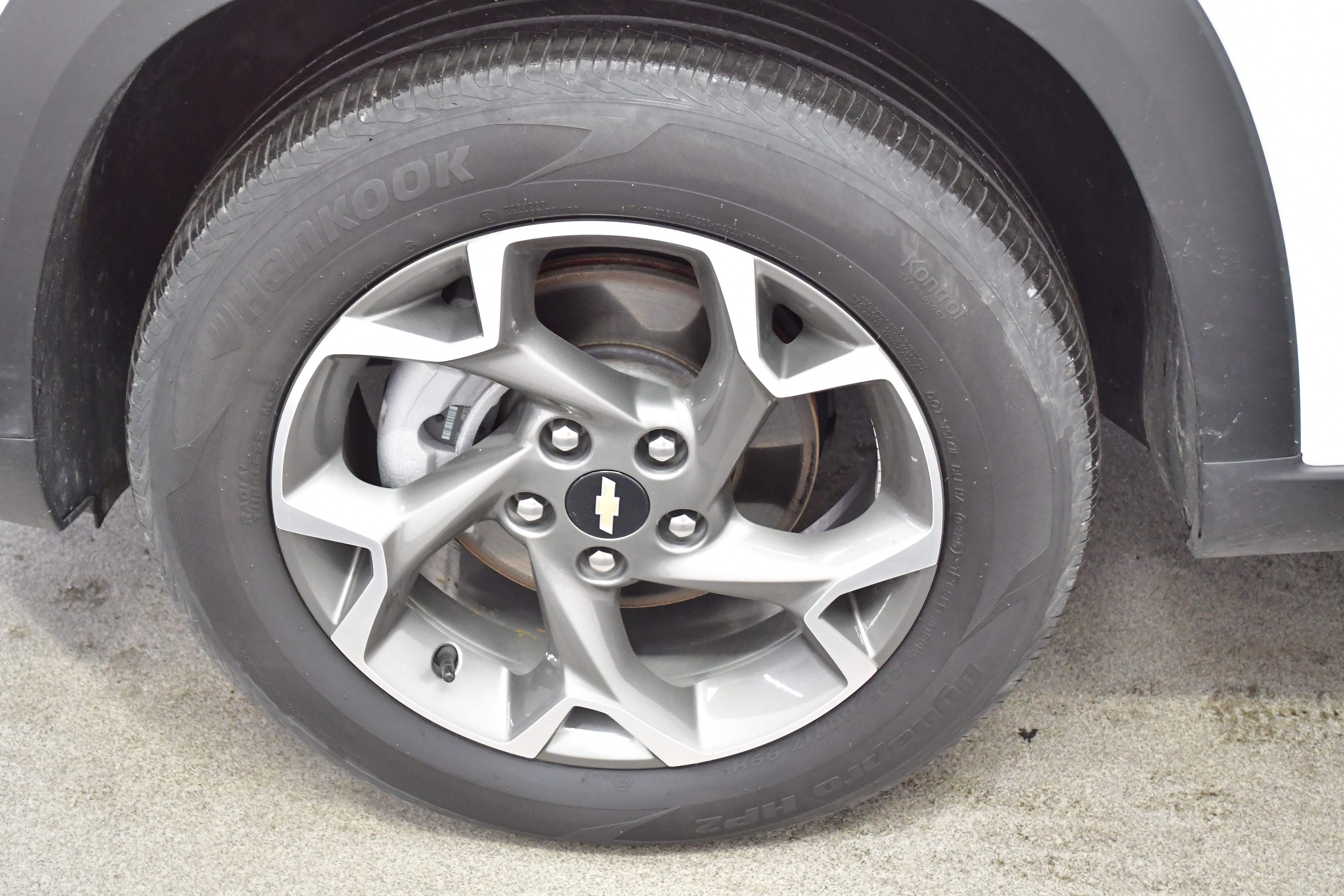 Used 2025 Chevrolet Trax LT w/ LT Convenience Package FWD image 32