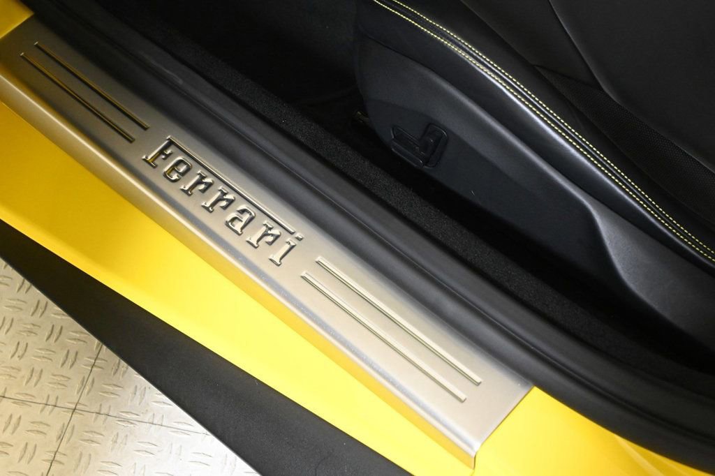 Certified 2020 Ferrari Portofino image 18