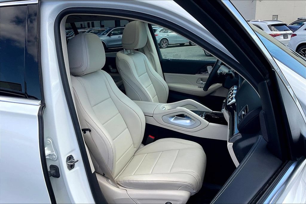 Certified 2023 Mercedes-Benz GLS 450 4MATIC image 7