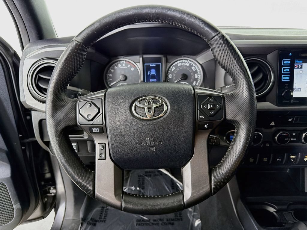 Used 2016 Toyota Tacoma TRD Sport AWD/4WD image 14