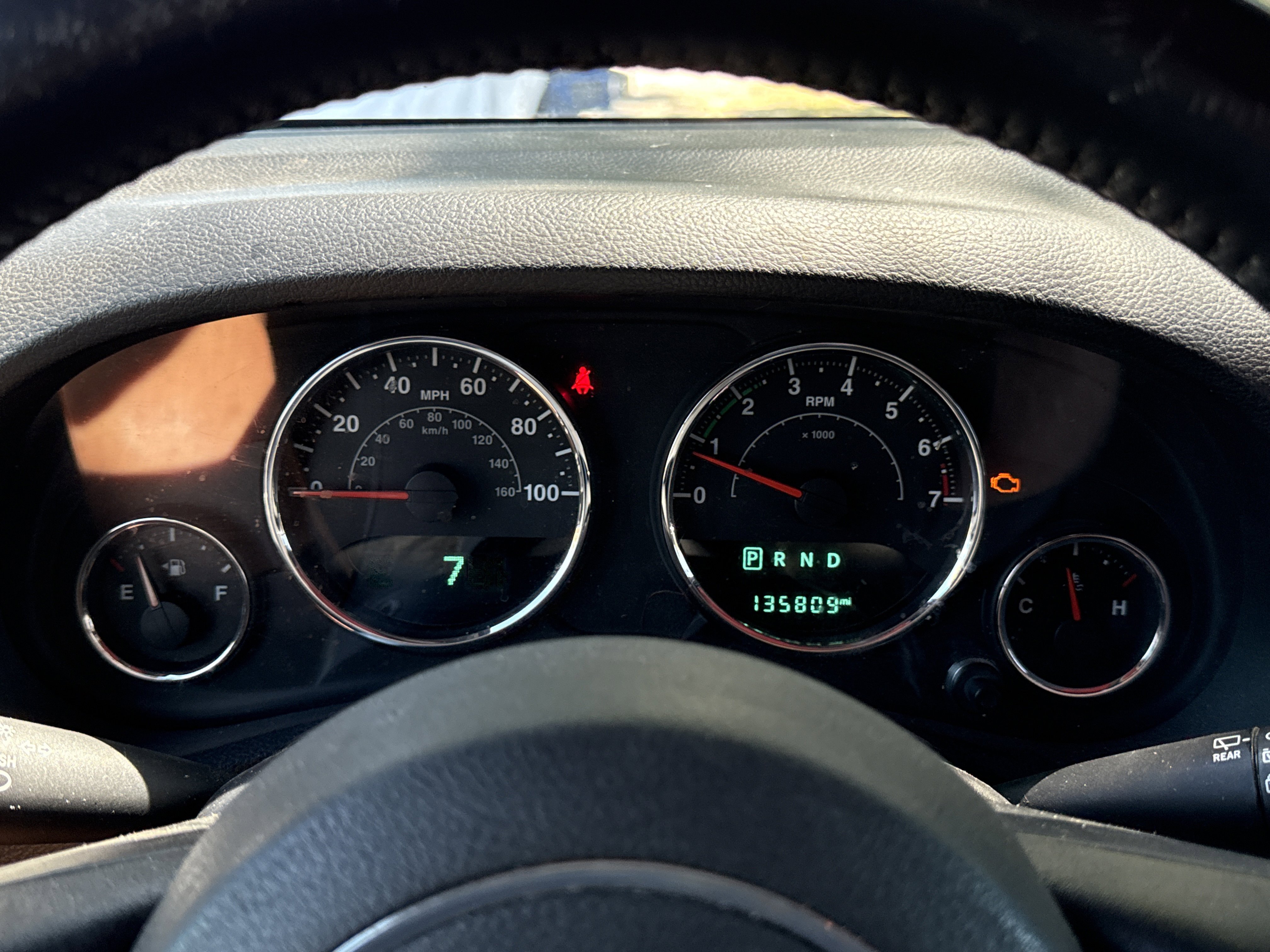 Used 2016 Jeep Wrangler Unlimited Sahara w/ Max Tow Package AWD/4WD image 12