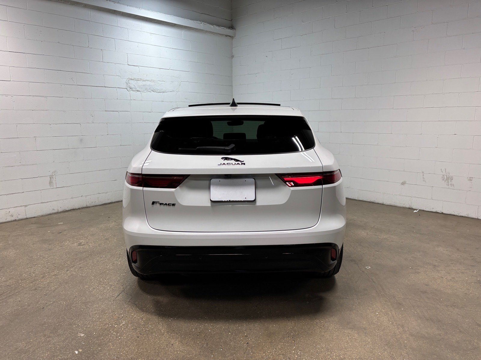 Used 2023 Jaguar F-PACE S AWD/4WD image 8