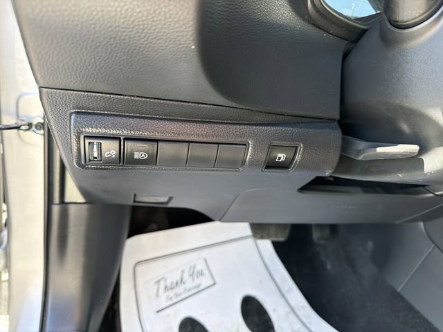 Used 2025 Toyota Corolla LE FWD image 17
