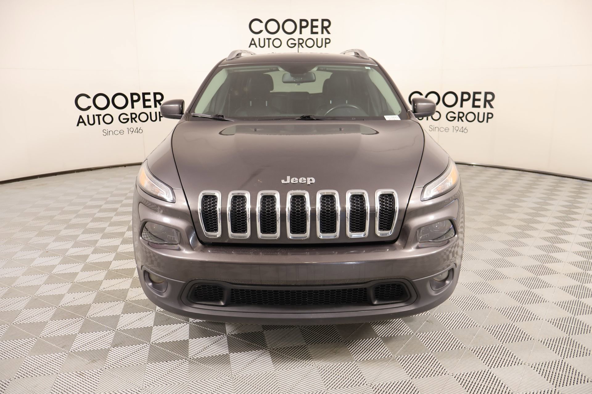 Used 2018 Jeep Cherokee Latitude Plus image 8