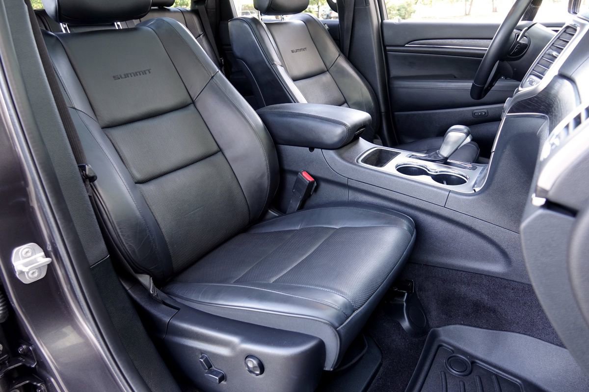 Used 2017 Jeep Grand Cherokee Summit w/ Platinum Series Group image 9