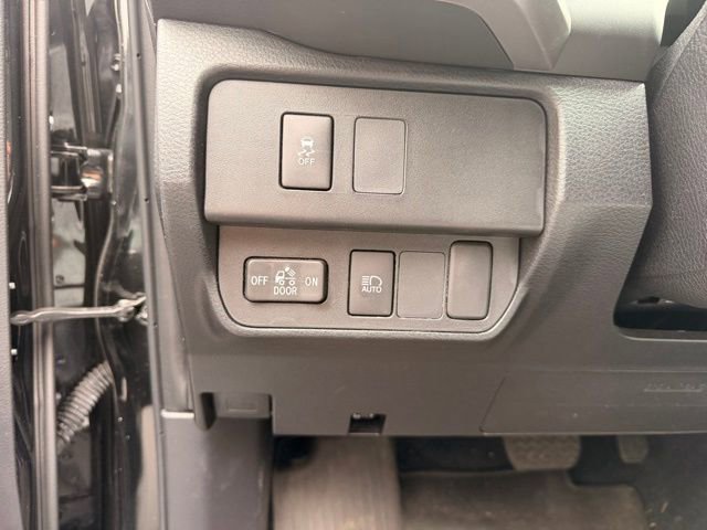 Used 2023 Toyota Tacoma SR5 AWD/4WD image 13