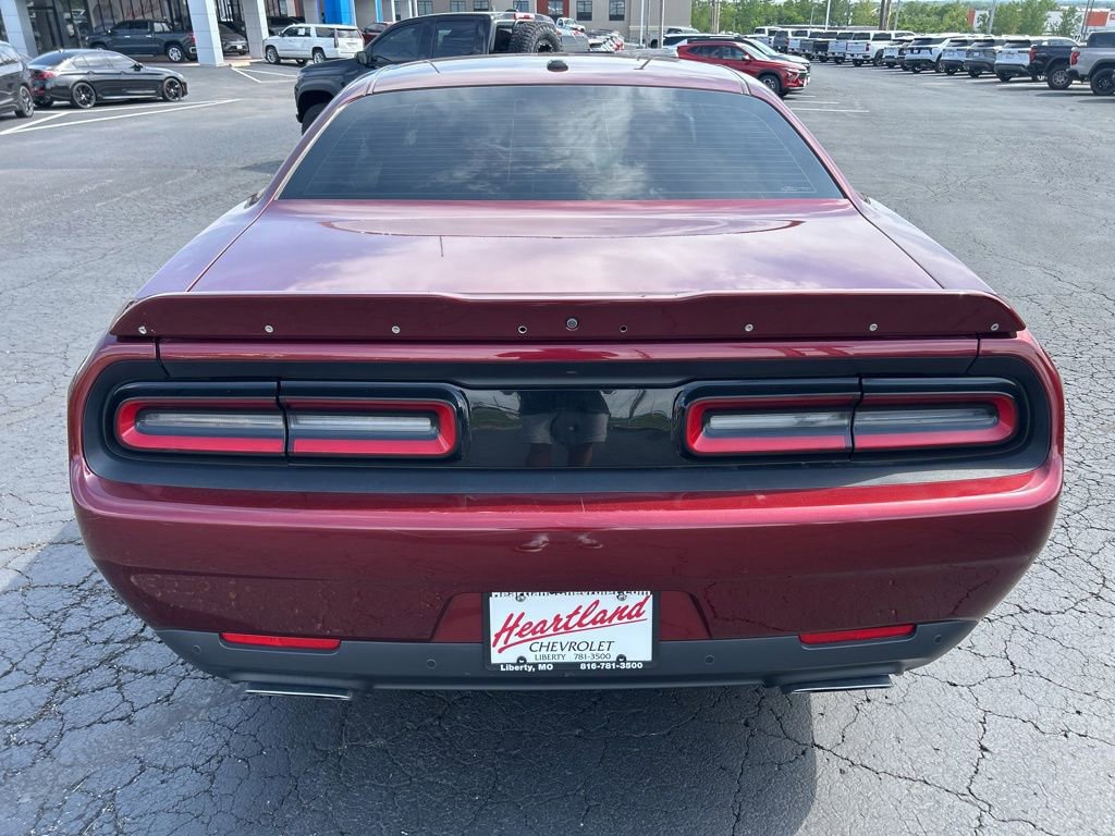 Used 2019 Dodge Challenger R/T RWD image 6