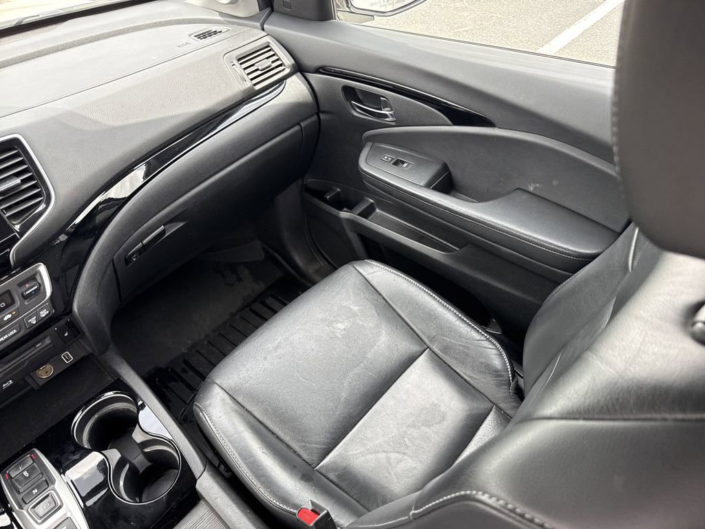 Used 2019 Honda Pilot Touring image 27